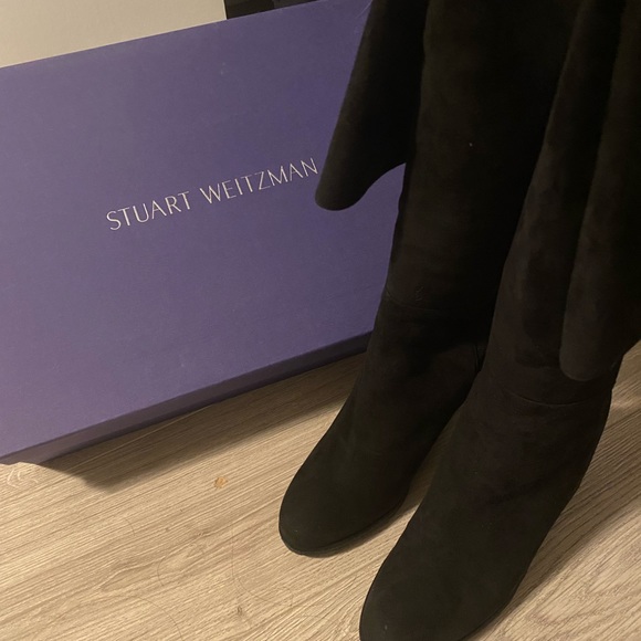 Stuart Weitzman - Picture 2 of 4